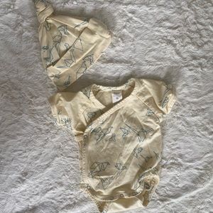 KATE QUINN | Newborn Wrap Style Onesie and Hat in Paper Crane Print